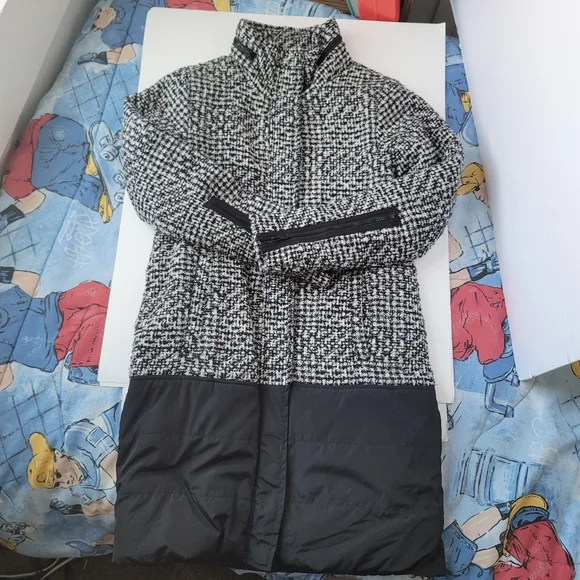 Mondetta Winter Jacket - Picture 2 of 16